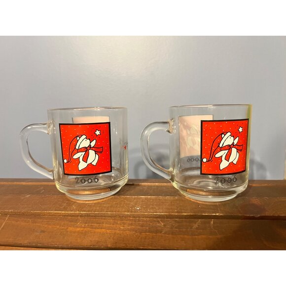 Macy's 2006 Red Santa Bear Glass Mugs Set of‎ 2 Christmas Drinkware Dept Store - Picture 3 of 6